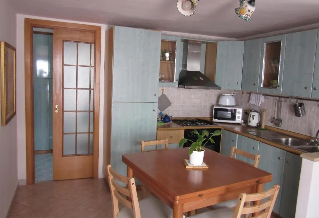 Mareluna B&B-1
